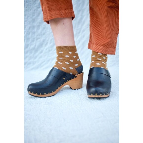 Lisa B. Classic‎ High Heel Studded Clog in Black Leather Size 42 (9.5-10 US) - Picture 1 of 8